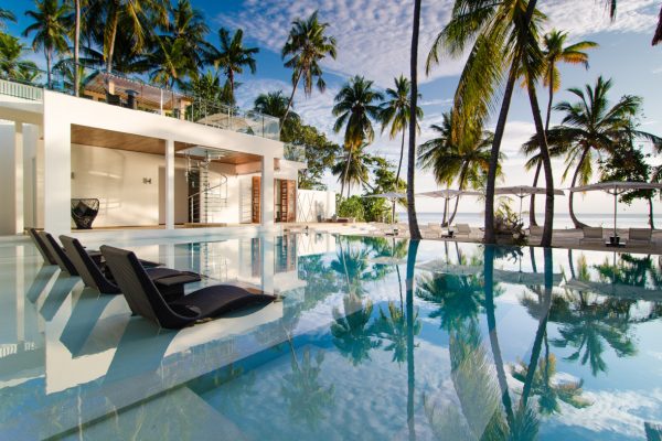 insel-seite-amilla-fushi-the-amilla-estate-6-bedroom-exterior-01-Maledivenexperte