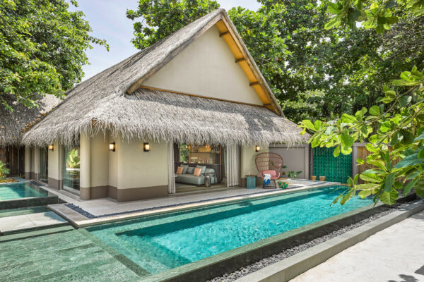 insel-seite-maledivenexperte-joali-maldives-zimmer-beach-villa-with-pool-01