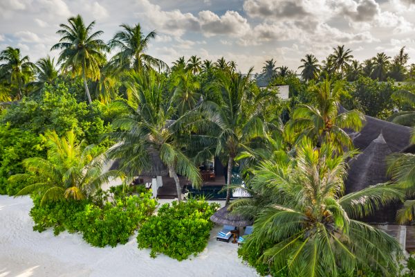 insel-seite-ozen-reserve-bolifushi-earth-pool-villa-neu-02