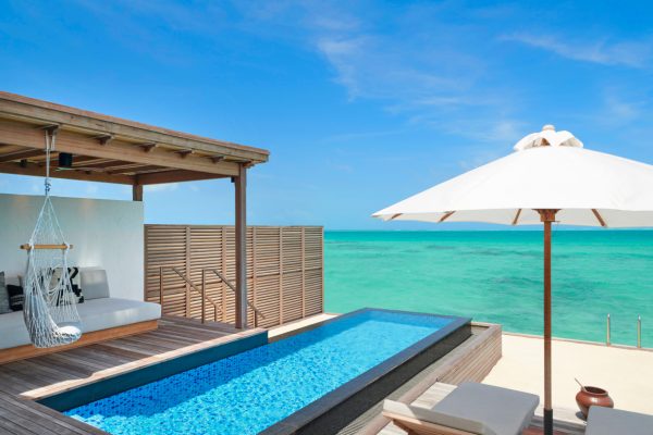 insel-seite-fairmont-maldives-3-bedroom-water-sunset-villa-02-Maledivenexperte