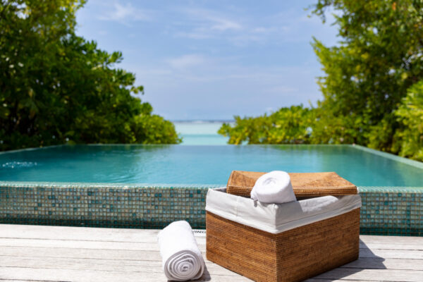insel-seite-maledivenexperte-niyama-private-islands-maldives-zimmer-beach-pool-villa-08