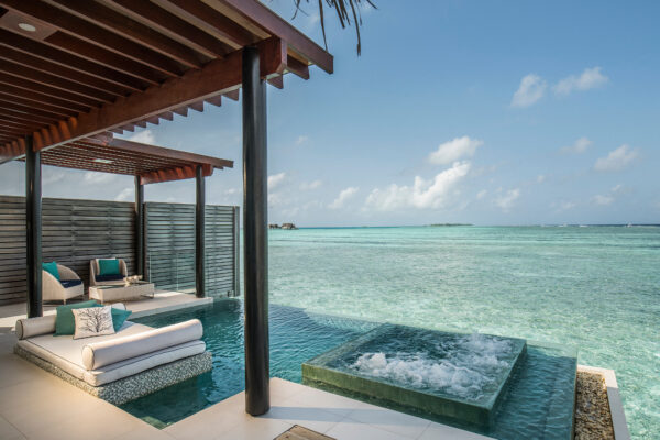 insel-seite-maledivenexperte-niyama-private-islands-maldives-zimmer-deluxe-water-pool-villa-04