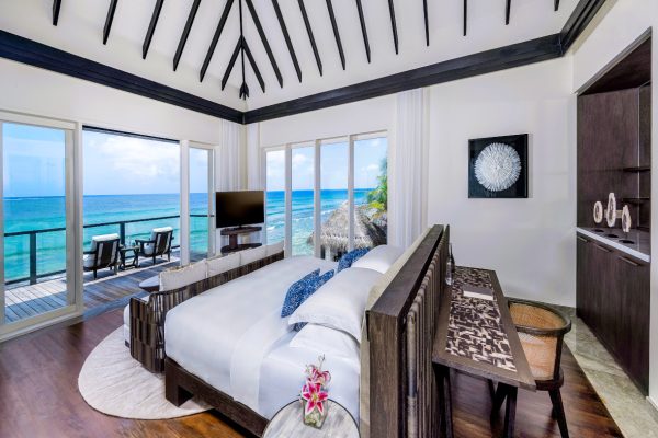 insel-seite-naladhu-private-island-two-bedroom-pool-beach-residence-maledivenexperte-03