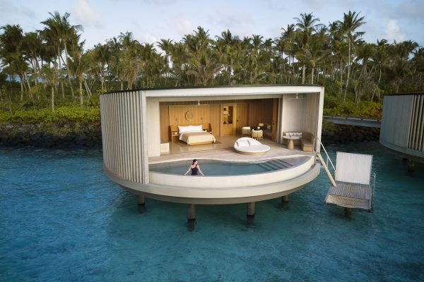 insel-seite-ritz-carlton-maldives-ocean-pool-villa-01-maledivenexperte