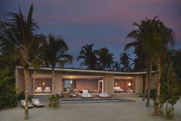 insel-seite-ritz-carlton-maldives-two-bedroom-beach-pool-villa-02-maledivenexperte