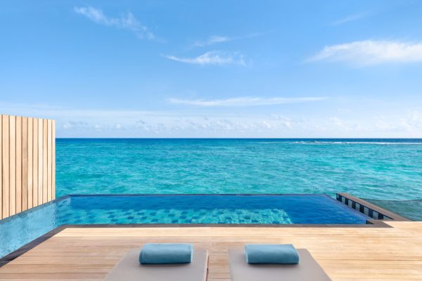 insel-seite-hilton-maldives-amingiri-one-bedroom-overwater-pool-villa-04