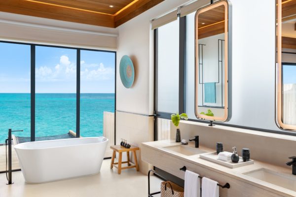 insel-seite-hilton-maldives-amingiri-one-bedroom-pverwater-suite-with-pool-02