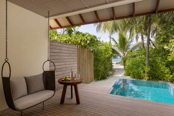 insel-seite-avani-+-baa-atoll-zimmerkategorien-beach-pool-villa-06