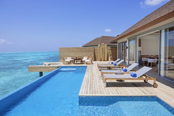 insel-seite-avani-maldives-zimmerkategorien-two-bedroom-over-water-pool-residence-09
